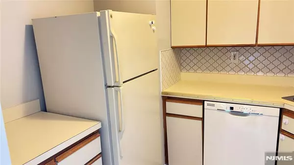 308-310 Passaic AVE #201, Harrison, NJ 07029