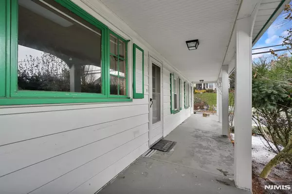 North Haledon, NJ 07508,156 Graham AVE