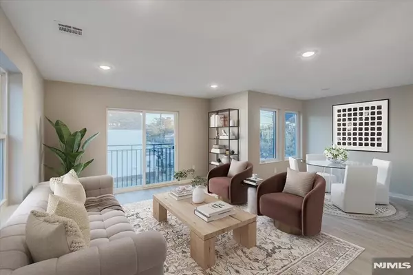 Newark, NJ 07106,1081 18th AVE