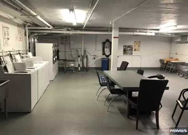 Fort Lee, NJ 07024,275 Hoym ST #3A