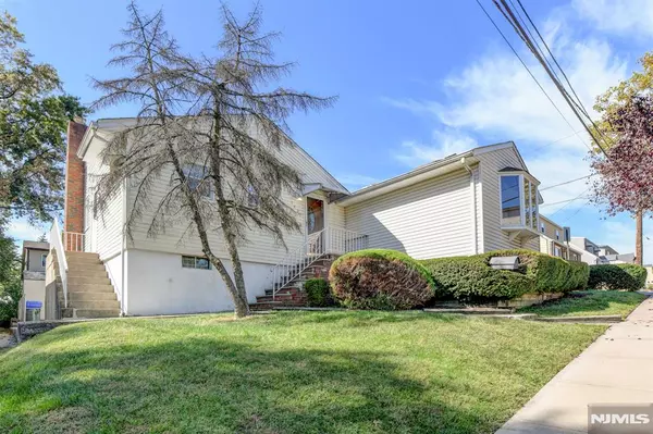 149 Charles ST, Secaucus, NJ 07094