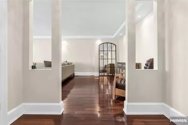 Cliffside Park, NJ 07010,200 Winston DR #1711