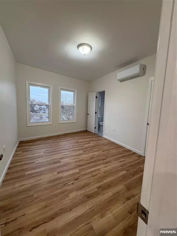 Englewood, NJ 07631,95 N Dean #3rd