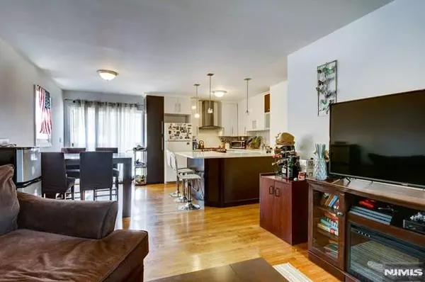 Lodi, NJ 07644,12 Mckinley AVE #1