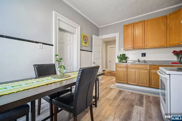 Paterson, NJ 07505,89 Market ST