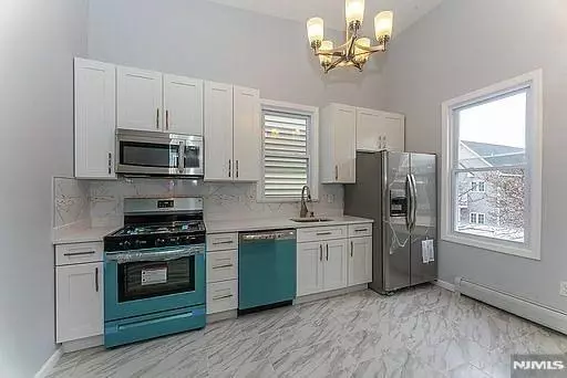 126 75th ST #2, North Bergen, NJ 07047