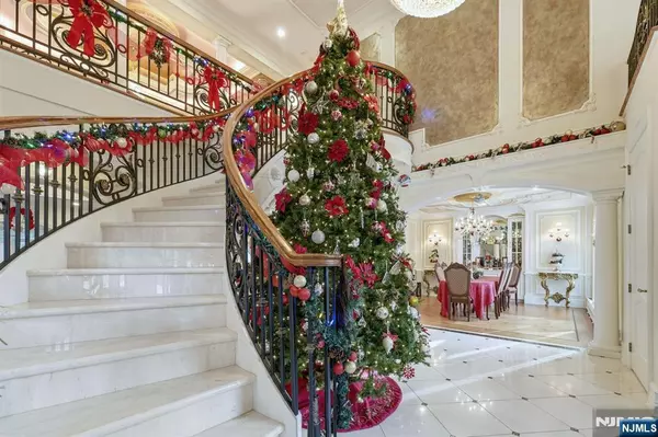 Saddle River, NJ 07458,6 Burning Hollow RD