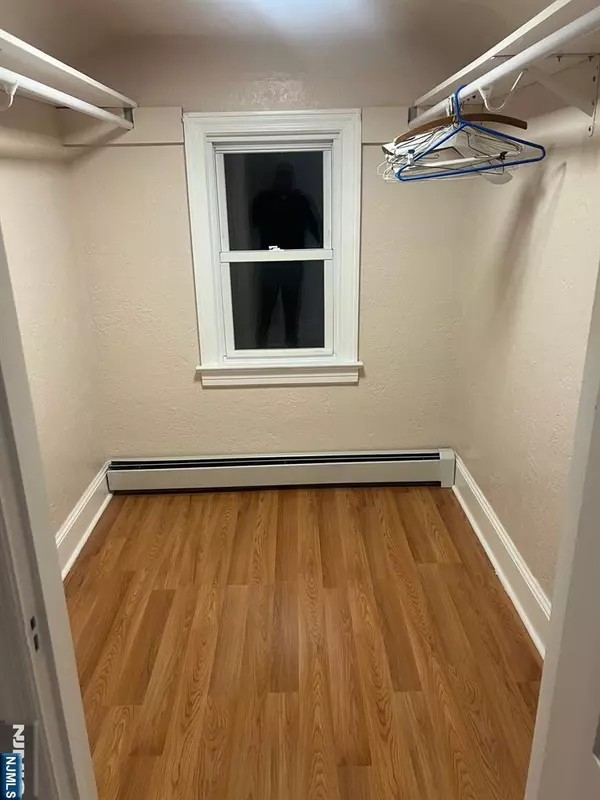 Wallington, NJ 07057,34 Park ROW #2