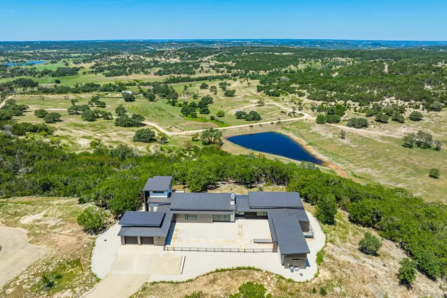 5081 Bandera Hwy, Camp Verde, TX 78010