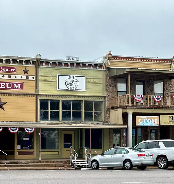 126 Ft McKavett, Mason, TX 76856