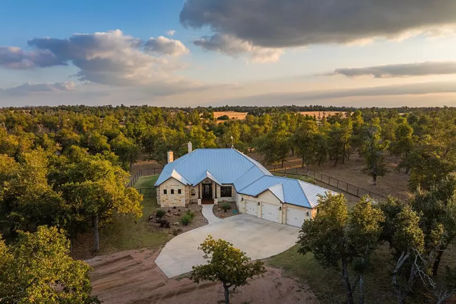 1554 Vintage Oaks Dr, Fredericksburg, TX 78624