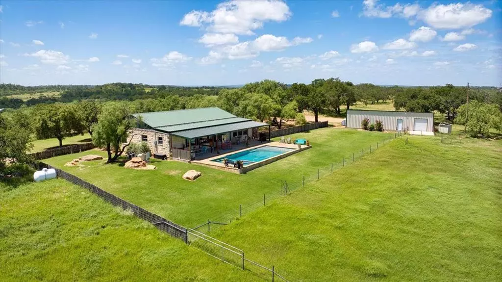 6446 Black Jack Ranch Rd, Fredonia, TX 76842