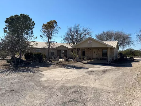 253 Molley Rd, Brackettville, TX 78832