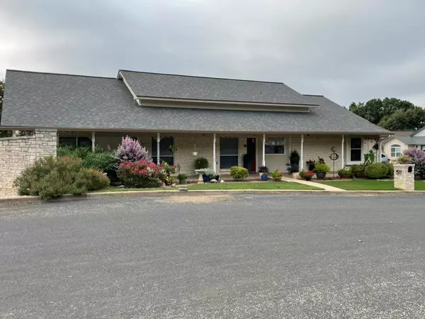 511 Kristofer, Fredericksburg, TX 78624