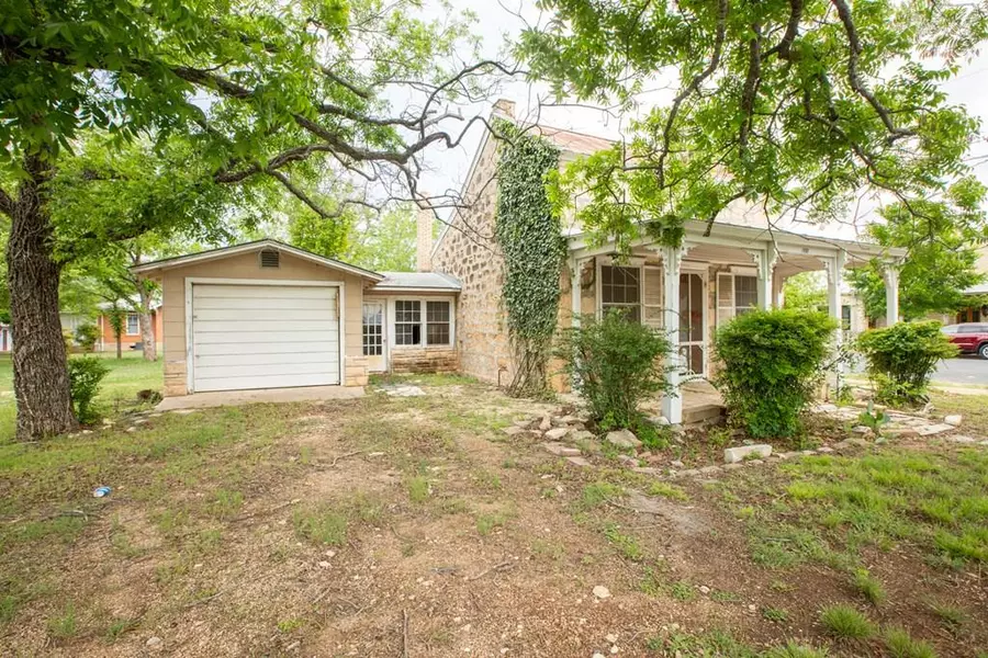 602 Austin St, Fredericksburg, TX 78624