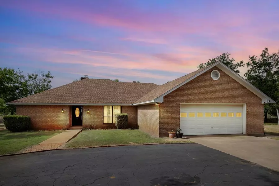 109 Riverside Dr, Llano, TX 78643