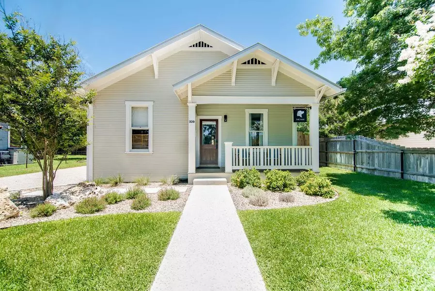 320 Orchard St, Fredericksburg, TX 78624
