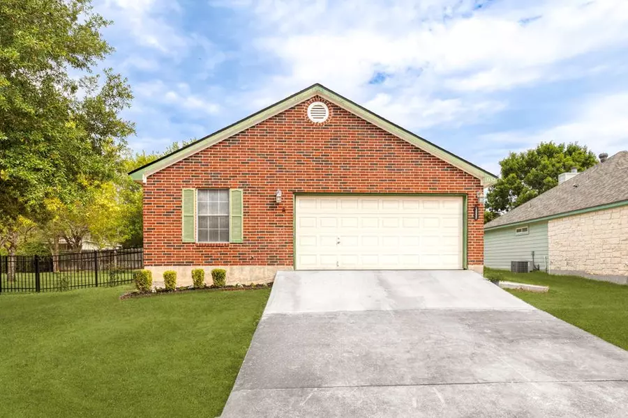 1132 Mira Loma Ln, San Marcos, TX 78666