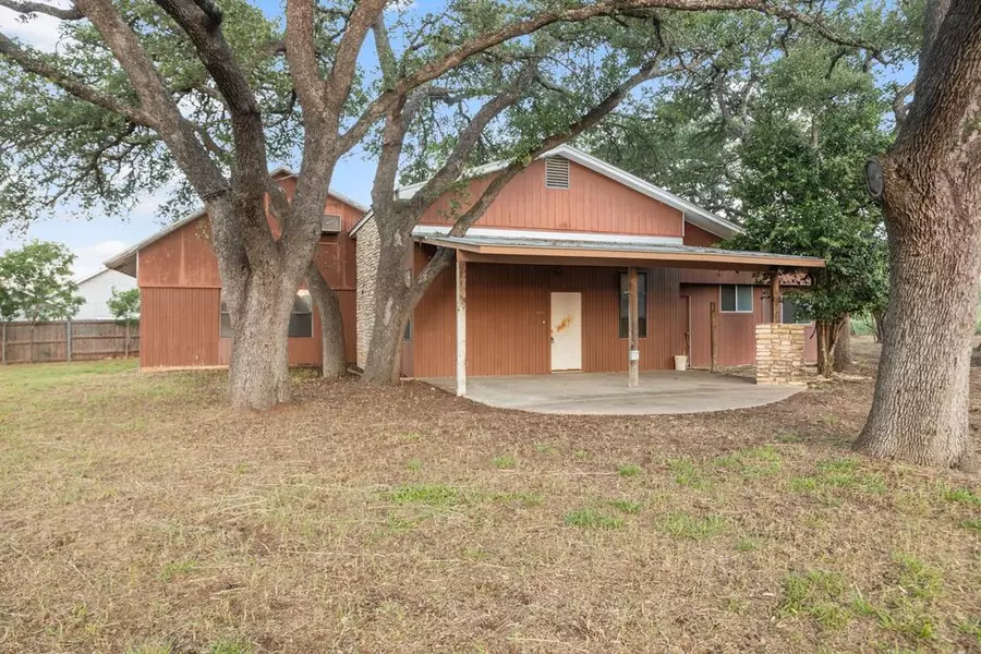 604 Cherry St, Fredericksburg, TX 78624