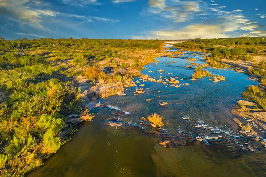 000 County Rd 102, Llano, TX 78643