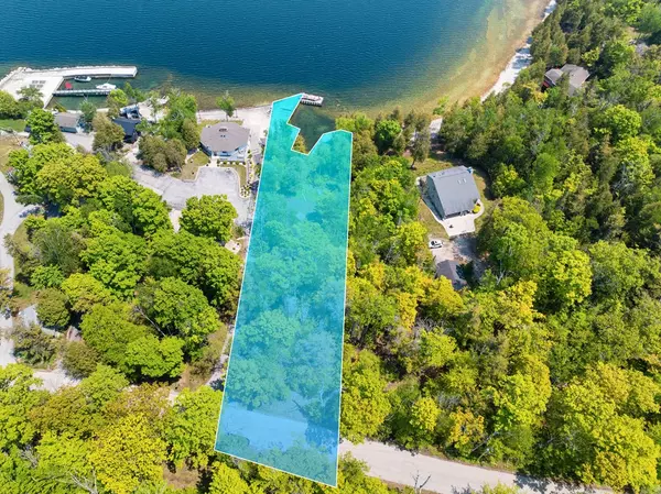 Ellison Bay, WI 54210,810 Wisconsin Bay Rd