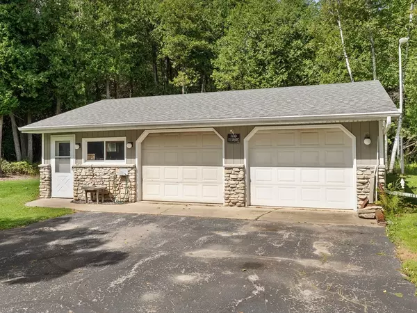 Sturgeon Bay, WI 54235,601 Sleepy Hollow Dr
