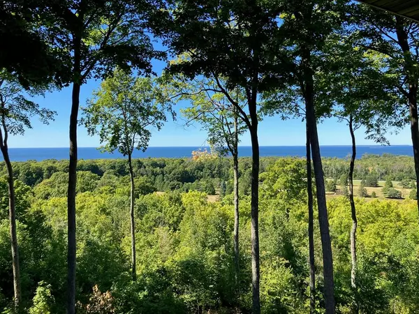 4908 Landmark Cir, Egg Harbor, WI 54209