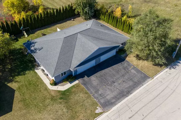 Sturgeon Bay, WI 54235,919/923 S Fulton Ave