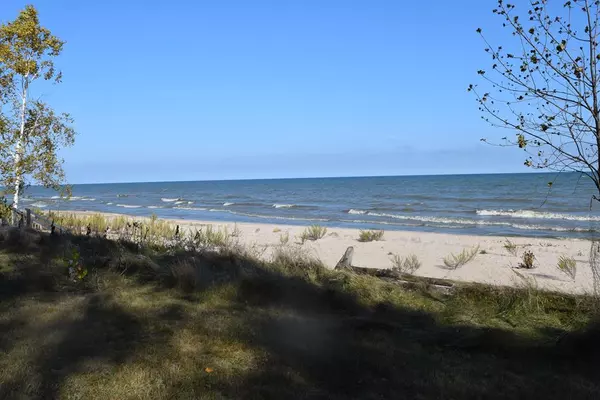 Sturgeon Bay, WI 54235,1716 Helmholz Rd