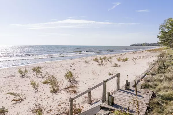 Sturgeon Bay, WI 54235,1716 Helmholz Rd
