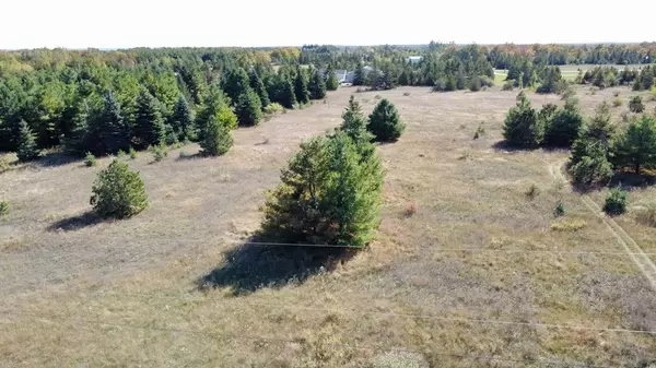 Ellison Bay, WI 54210,Falcon Ln