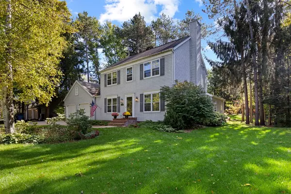 Suamico, WI 54173,1749 Ives Ln