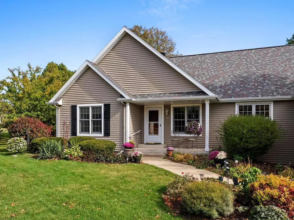 Sturgeon Bay, WI 54235,322 N 18th Ave