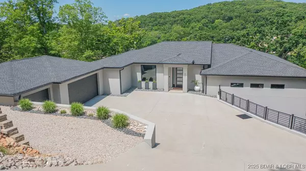 Lake Ozark, MO 65049,481 Comanche RD