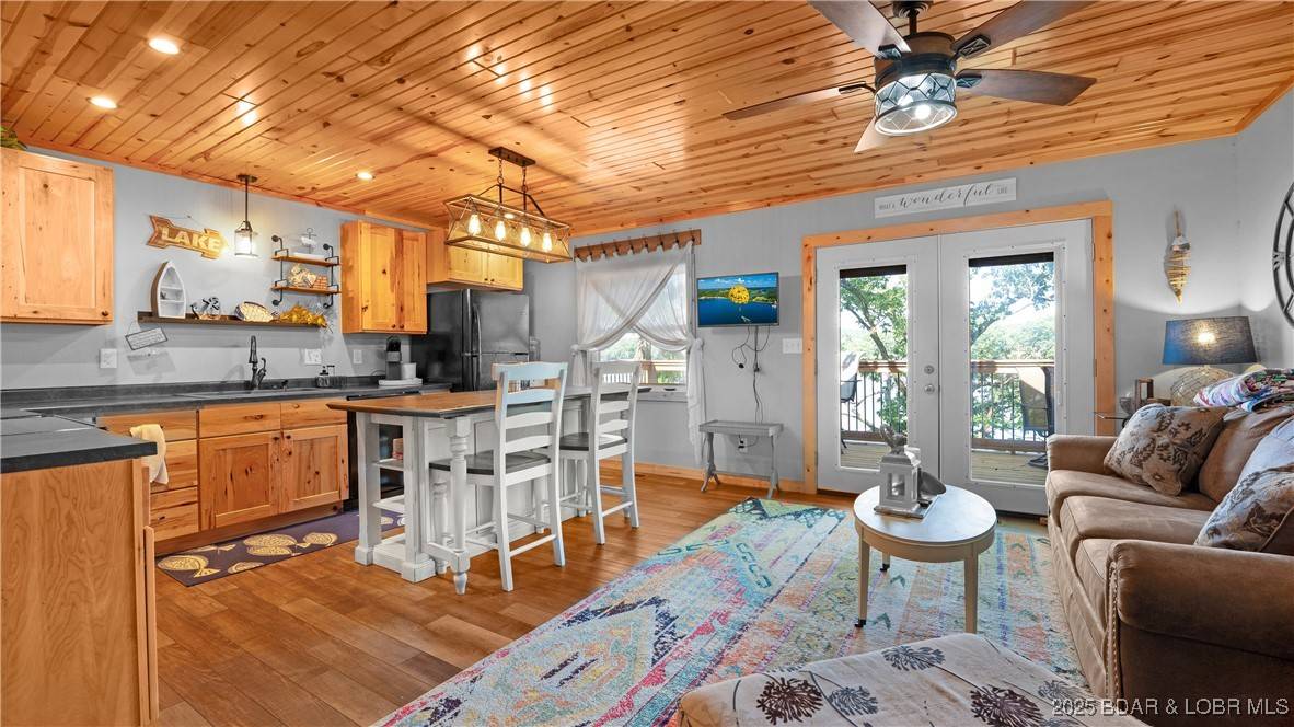 891 Porter Mill Springs RD, Sunrise Beach, MO 65079