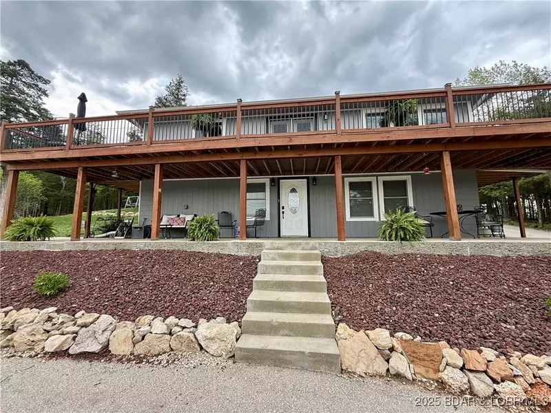 1420 Robin Hood LN, Roach, MO 65787