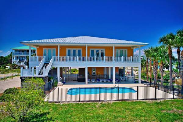 1041 E Gorrie Dr, St. George Island, FL 32328