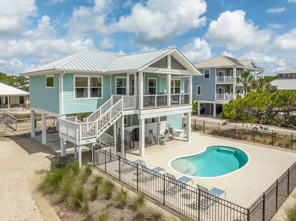 1065 W Gulf Beach Dr, St. George Island, FL 32328