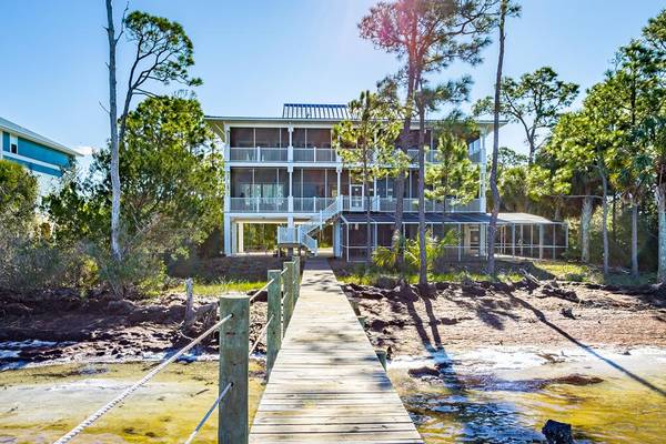 2027 Turpentine Trl, St. George Island, FL 32328