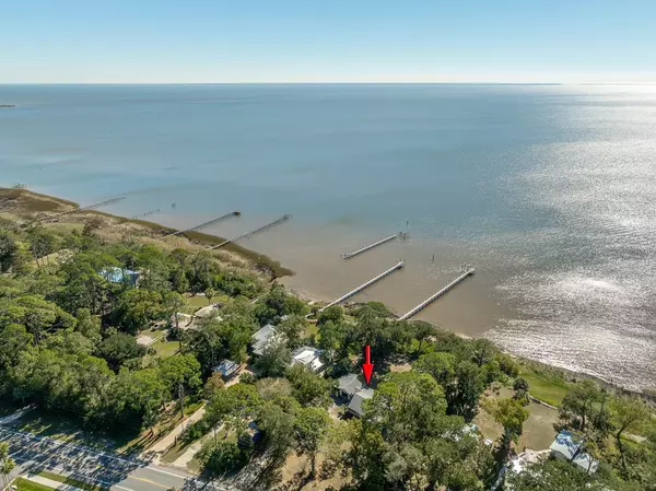 Apalachicola, FL 32320,254 Hwy 98 W