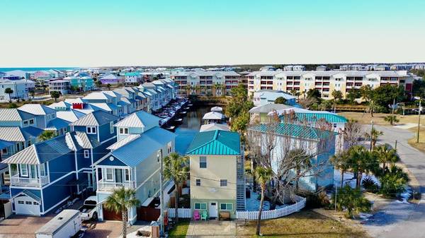 105 N 32nd St, Mexico Beach, FL 32456