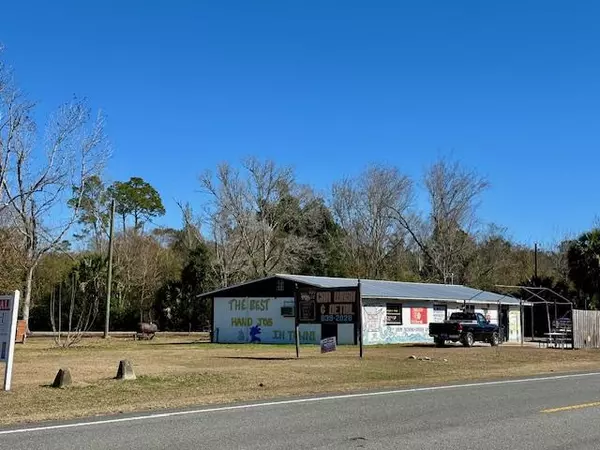 Wewahitchka, FL 32465,1523 Hwy 22