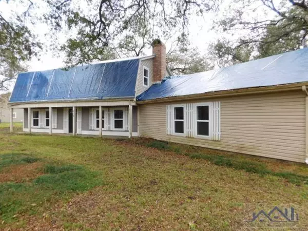 515 Thoroughbred Park Dr, Thibodaux, LA 70301