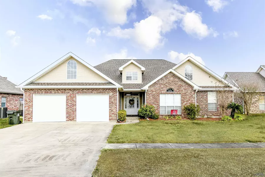 335 Sugar Land Street, Houma, LA 70364