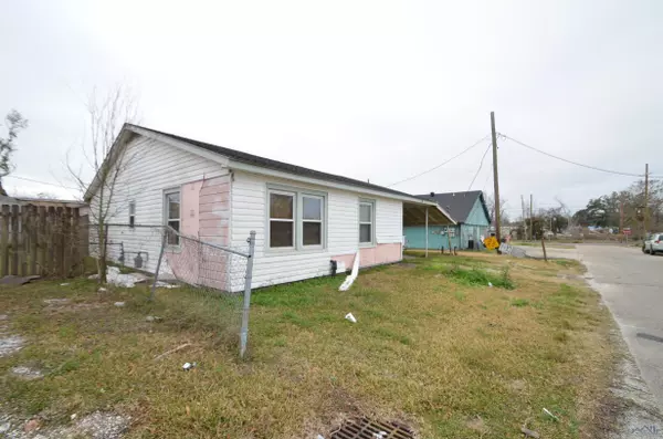 Houma, LA 70364,114 Carlos Street