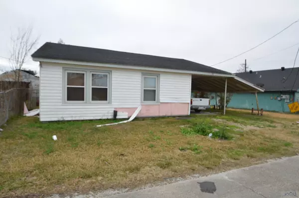 Houma, LA 70364,114 Carlos Street