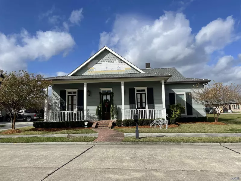 119 Rue St Rachel, Houma, LA 70360