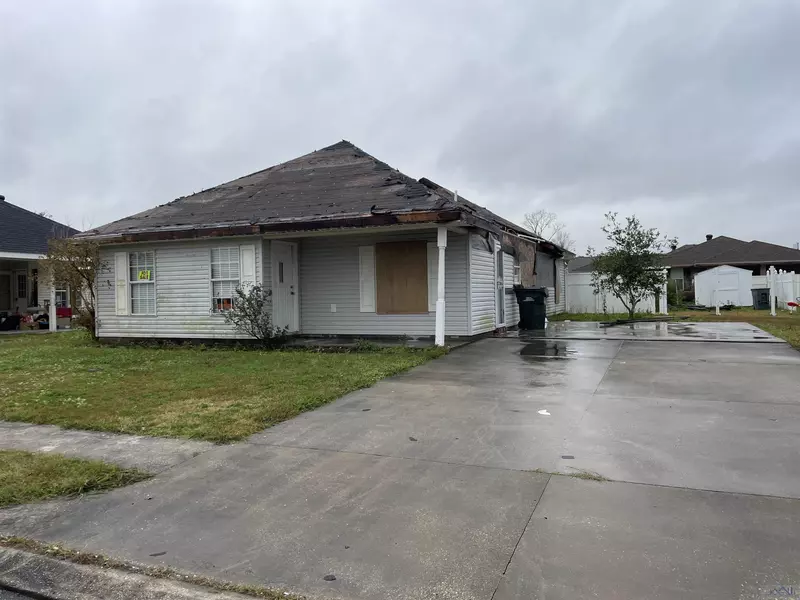 340 L Kirth Drive, Houma, LA 70363