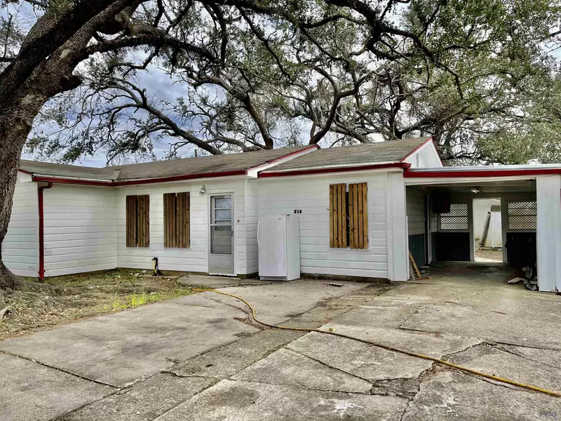 216 Carolyn Ave, Houma, LA 70363