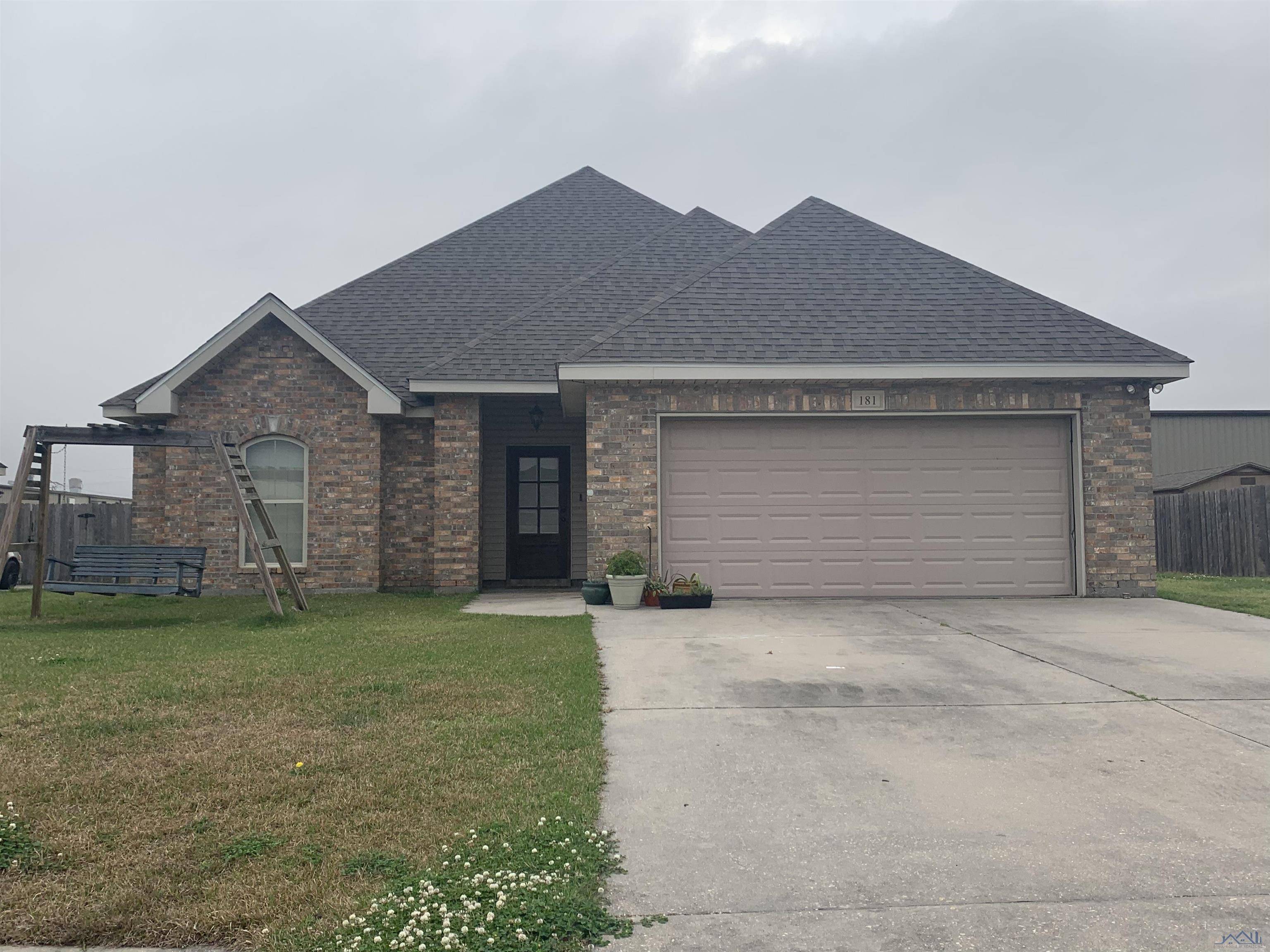 181 Cane Break Dr, Thibodaux, LA 70301